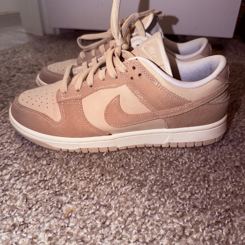 Nike Dunk Low SE "Sanddrift" women